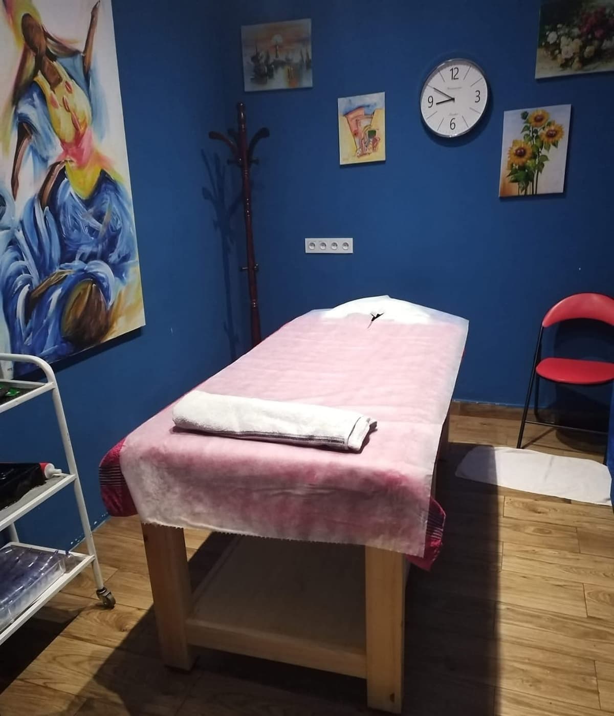 قاعة العلاج والتدليك